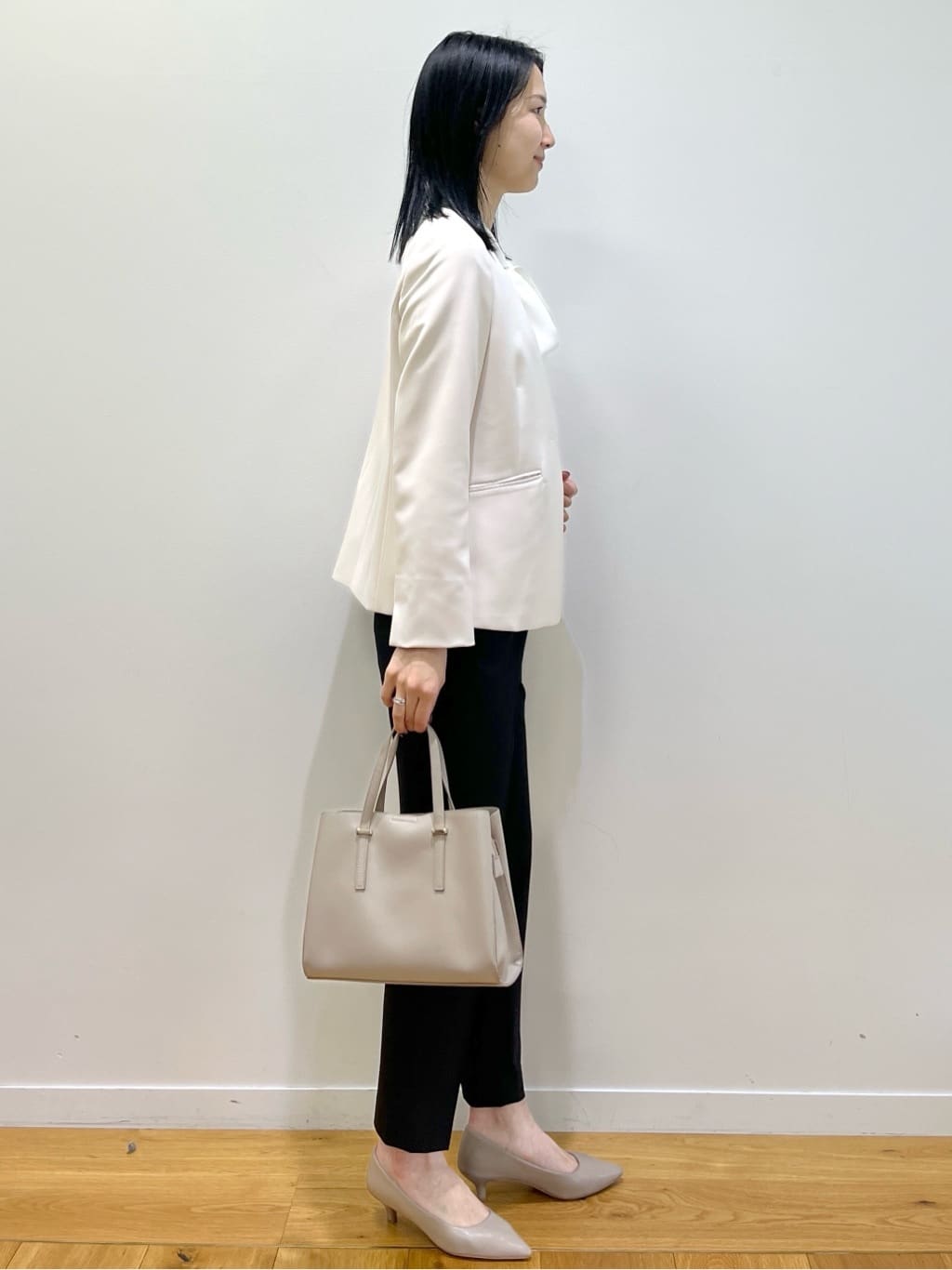 sachikoさんの「OPAQUE.CLIP｜《通勤／セットアップ対応》Vネックジャケット／ダブルクロス【洗濯機洗い可】」を使ったコーディネート