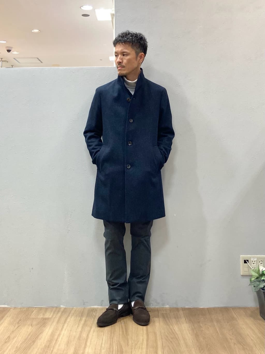 シュンさんの「TAKEO KIKUCHI｜【ウールカシミヤブレンド】ビーバー調 スタンドカラー コート」を使ったコーディネート