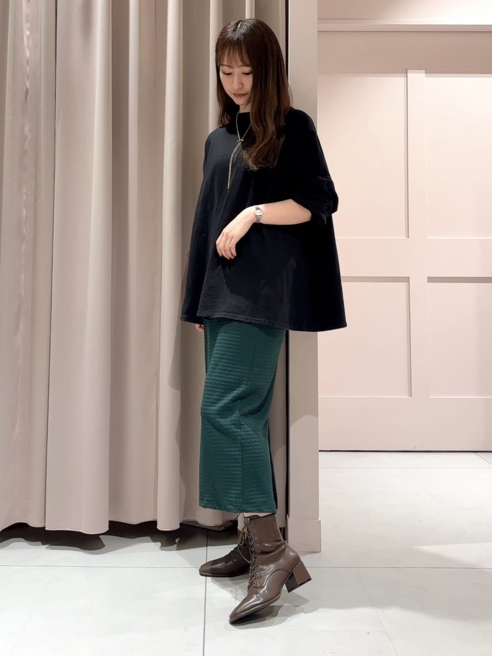 RINAさんの「ESPERANZA｜レースアップミドルヒールブーツ」を使ったコーディネート