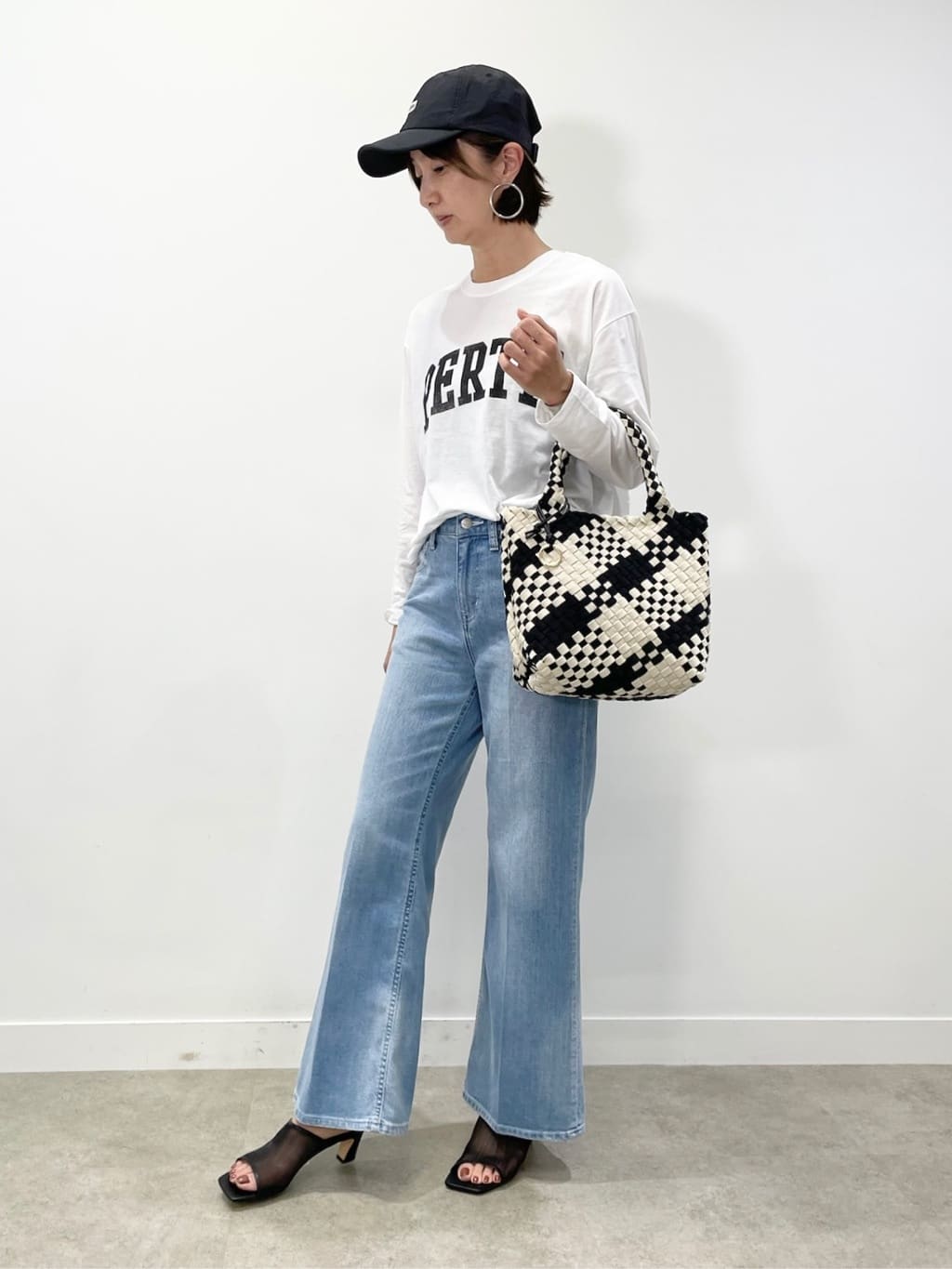 KAYOさんの「UNTITLED｜◆【Ca_CHIGNON】カスレアー ロンTEE」を使ったコーディネート