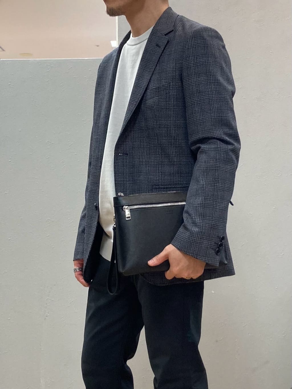 シュンさんの「TAKEO KIKUCHI｜【Made in JAPAN】播州織 ストレッチ パンツ」を使ったコーディネート