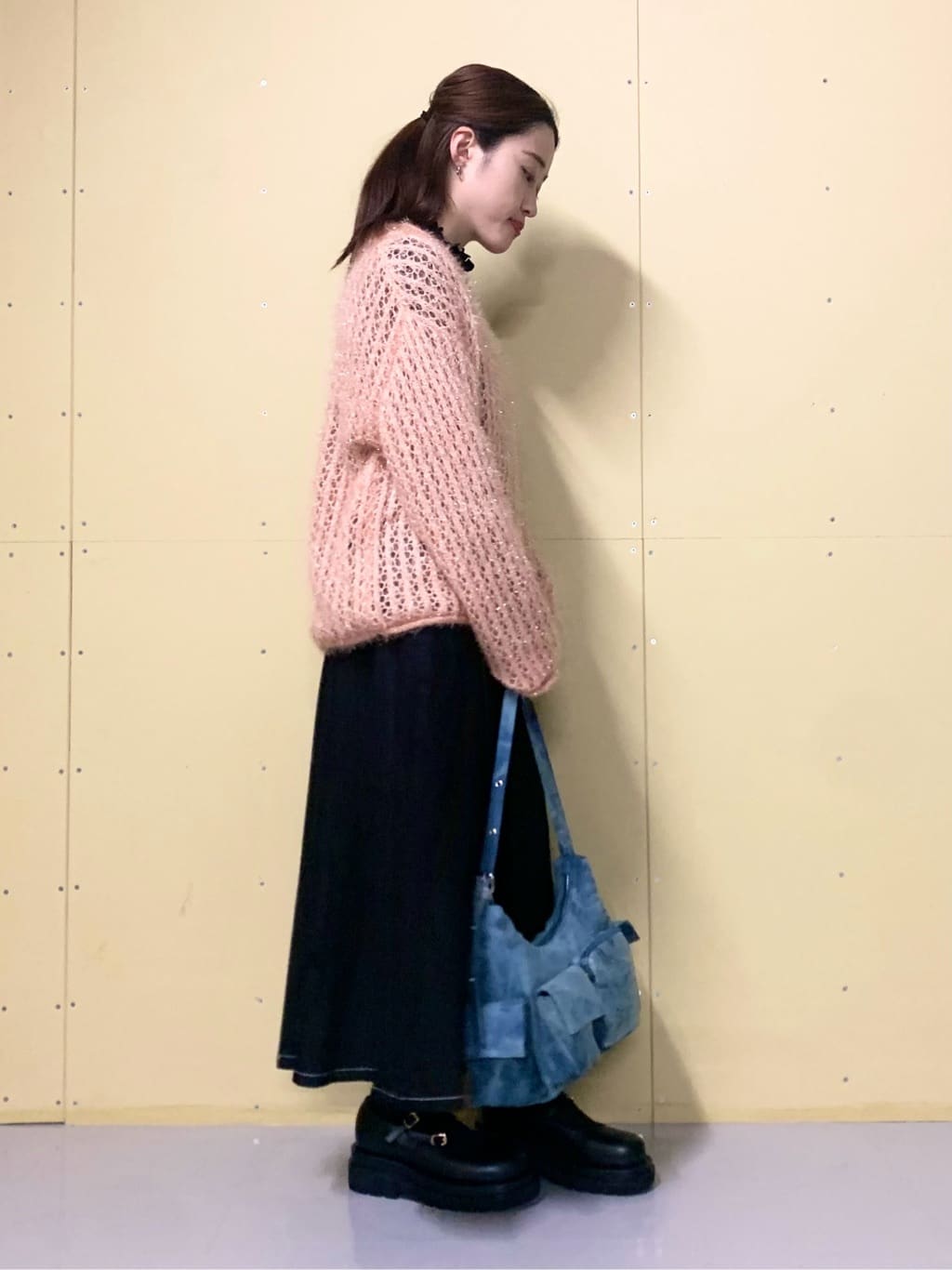 sahoさんの「THE SHOP TK｜シーズンレスで使える デニムタックスカート/洗える」を使ったコーディネート