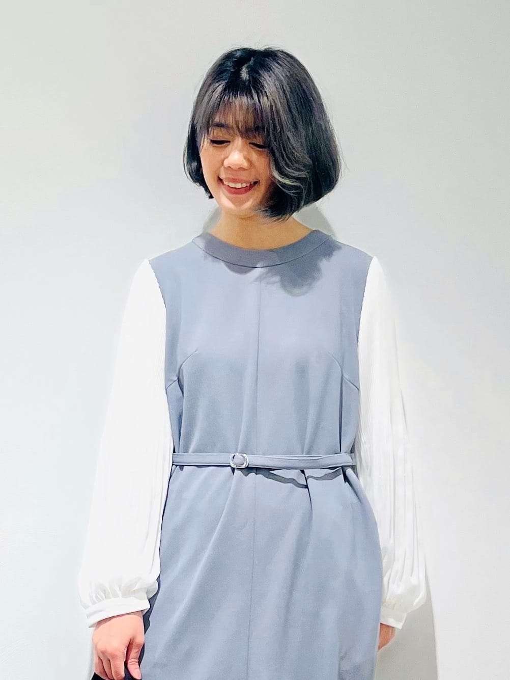 Fujiharuさんの「grove｜◆ベルト付き袖プリーツサックワンピース」を使ったコーディネート