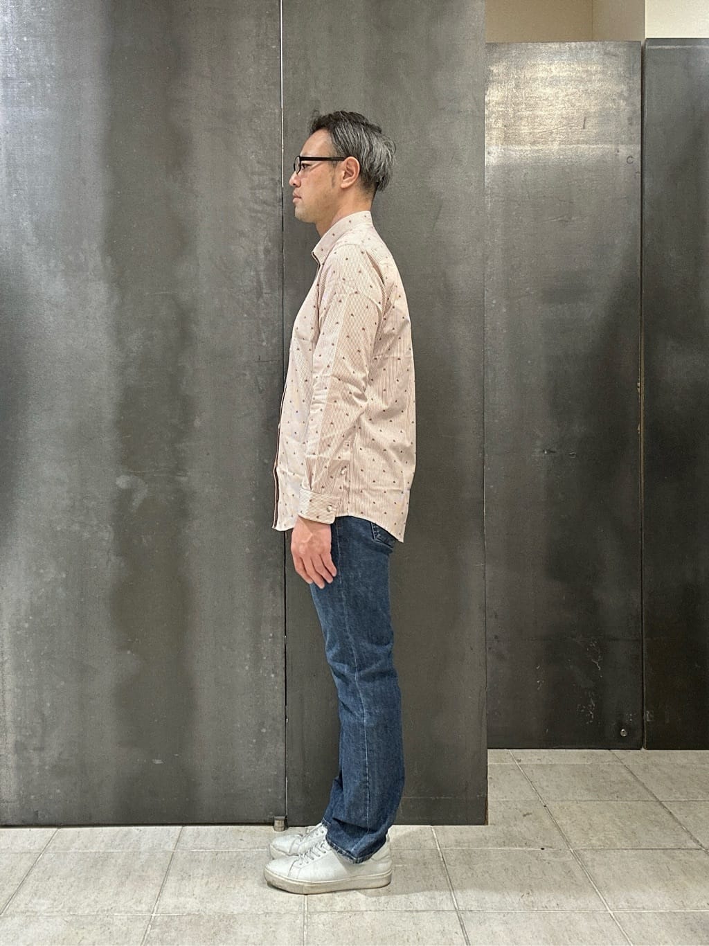 coheyさんの「TAKEO KIKUCHI｜ハットモチーフ ジャカード ストライプ シャツ」を使ったコーディネート