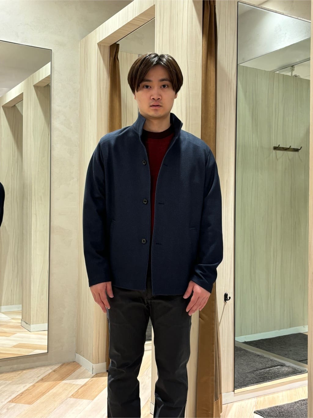 圭哉さんの「TAKEO KIKUCHI｜【DOWN FABRIC】ダウンファブリック スタンドカラーブルゾン」を使ったコーディネート