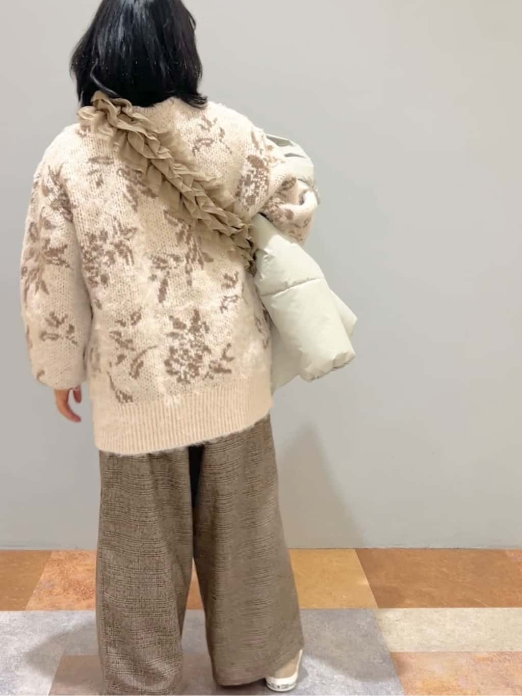 ひらのみさんの「THE SHOP TK｜◆【毛玉になりにくい/蓄熱性】春色_美人ガーターニット/洗える/体形カバー」を使ったコーディネート