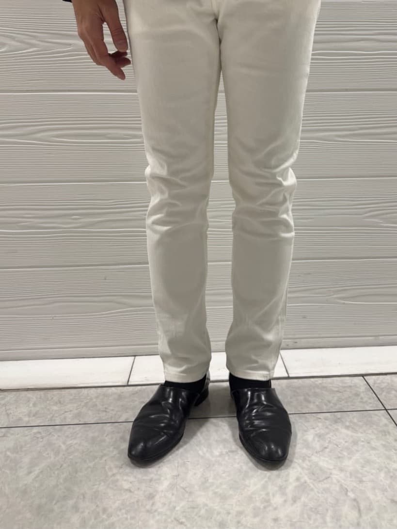 井出恭輔さんの「TAKEO KIKUCHI｜【Sサイズ～】ストレッチ デニム パンツ」を使ったコーディネート