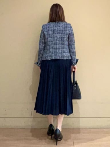 Juneさんの「UNTITLED｜◆【入卒/セレモニー/通勤】ラメツイード ノーカラージャケット」を使ったコーディネート