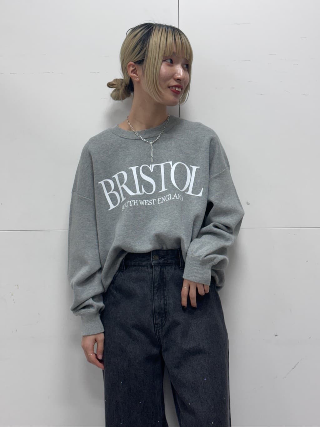 omaさんの「THE SHOP TK｜◆スウェットライクロゴニット」を使ったコーディネート