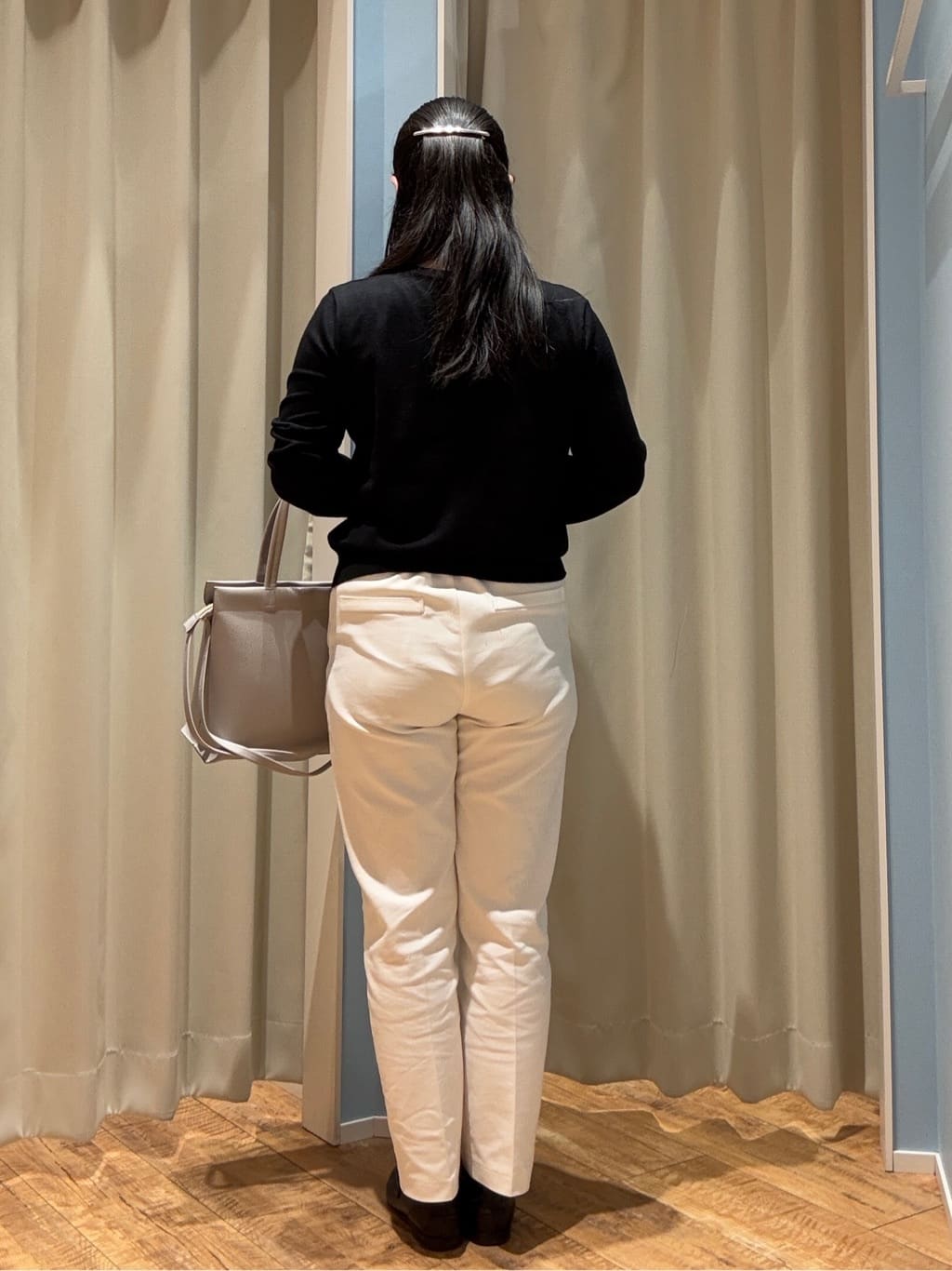 Haruさんの「SHOO･LA･RUE｜◆【高レビュー/洗える/美脚シルエット】ソフトスティックパンツ」を使ったコーディネート