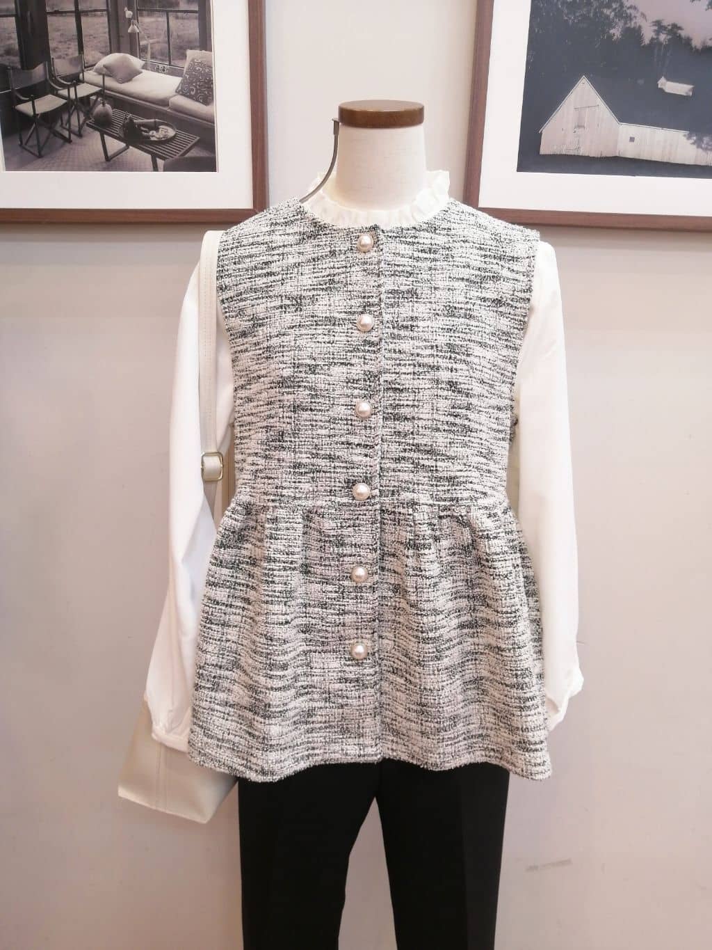 maiさんの「SHOO･LA･RUE｜◆【S-3L/洗える/セレモニー】さらり軽やか スタンドカラー フリルブラウス」を使ったコーディネート