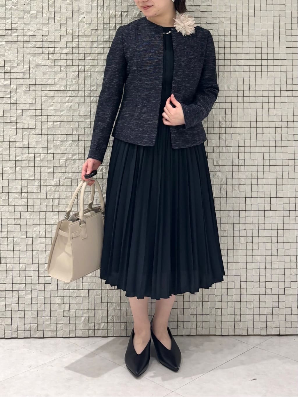 sakuさんの「INDIVI｜フラワーコサージュ」を使ったコーディネート