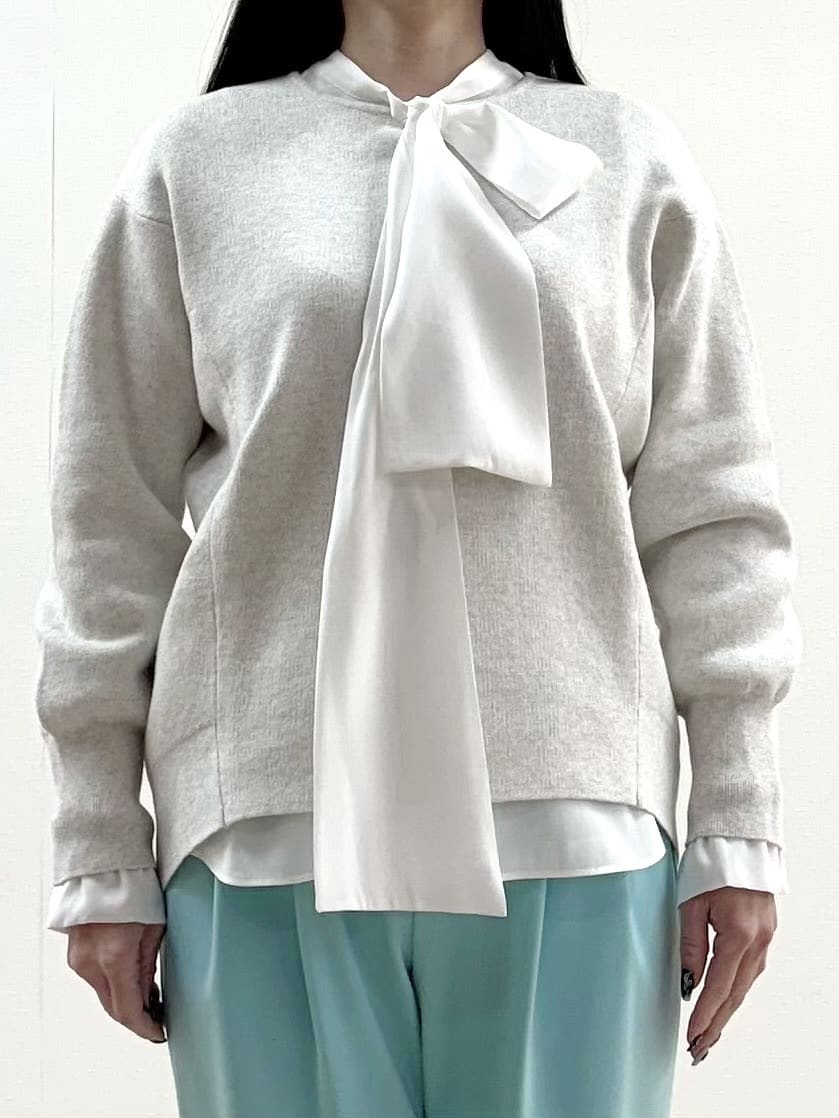 Wakaさんの「INDIVI｜◆【2点セット／UVケア】ツイードジレ＆ボウタイブラウス カセット服」を使ったコーディネート