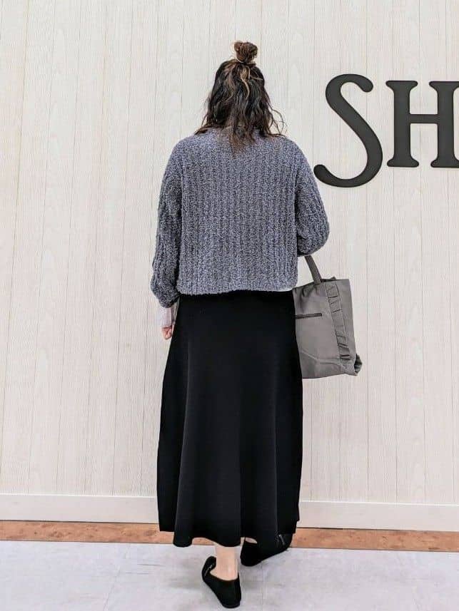 さくみぃさんの「SHOO･LA･RUE｜◆程よくエアリー テープヤーンニット」を使ったコーディネート