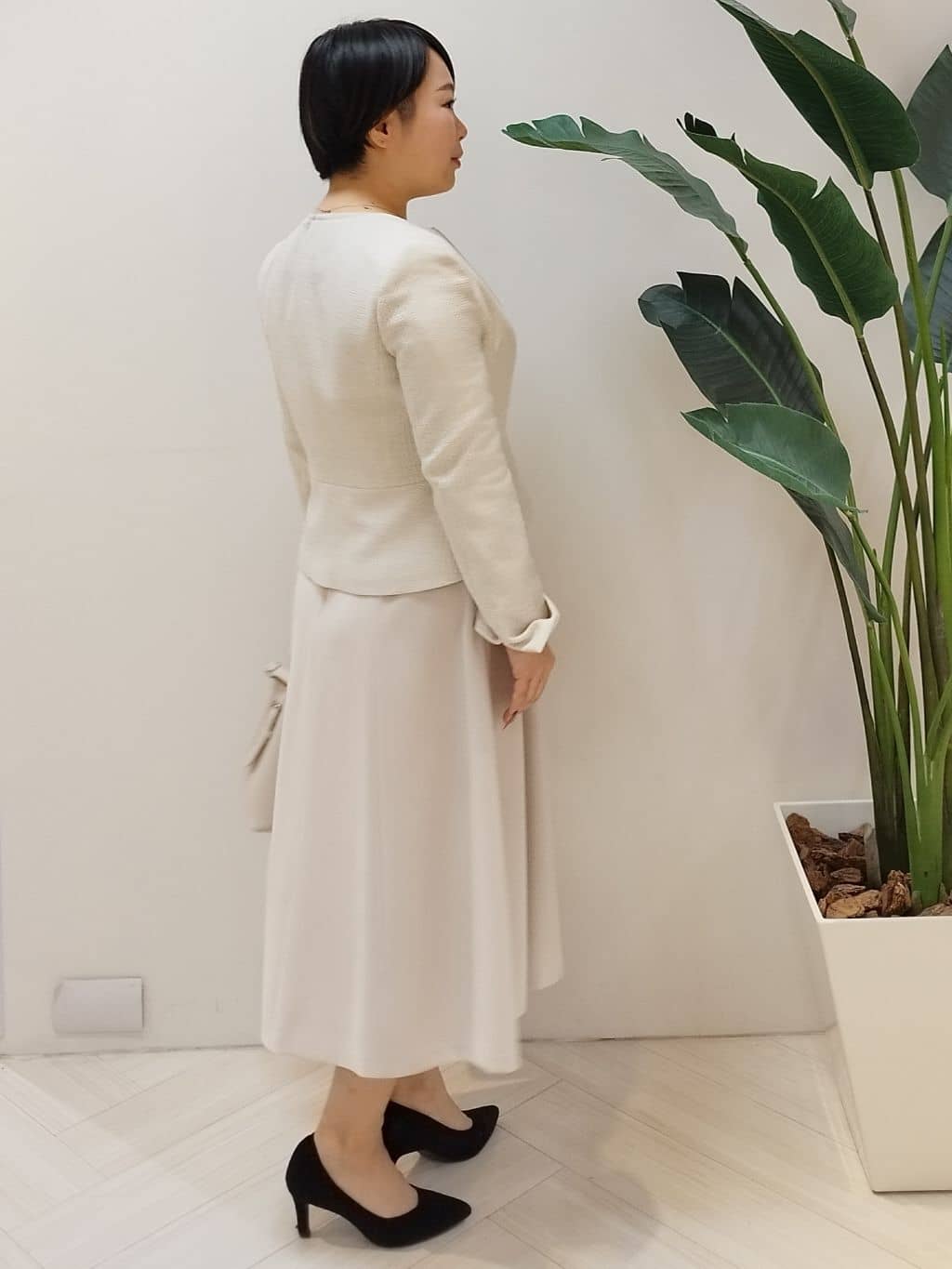 s u g iさんの「UNTITLED｜【セレモニー】パール調フリークリップネックレス」を使ったコーディネート