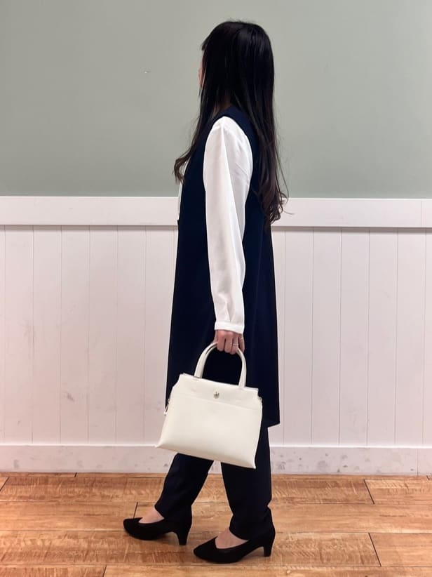 nanaさんの「SHOO･LA･RUE｜◆【洗える/S-3L/セットアップ可】セレモニーや通勤にも カットジョーゼット ジレ」を使ったコーディネート