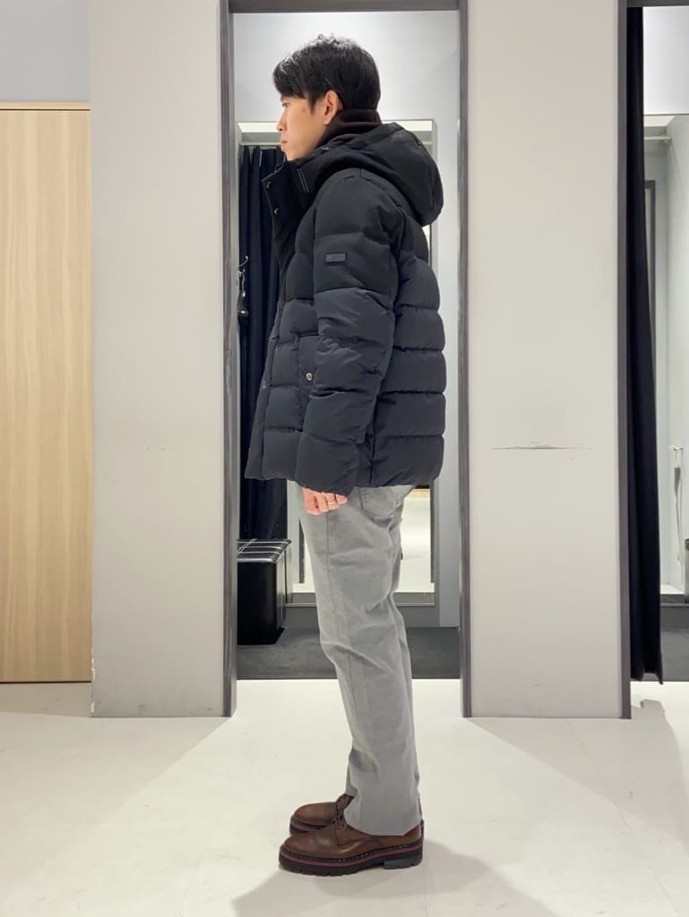 わいずみさんの「TAKEO KIKUCHI｜【Made in JAPAN】播州織 ストレッチ パンツ」を使ったコーディネート