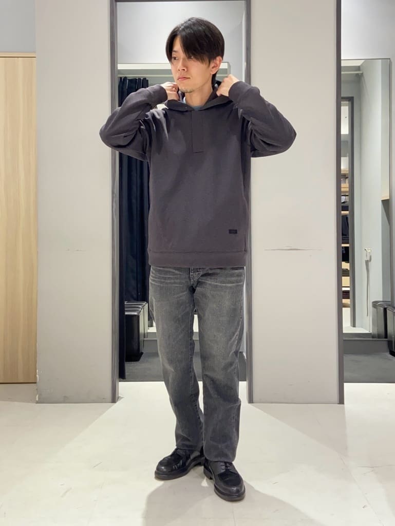 わいずみさんの「TAKEO KIKUCHI｜【モンスターストレッチ】日本製 ウォッシュド デニムパンツ」を使ったコーディネート