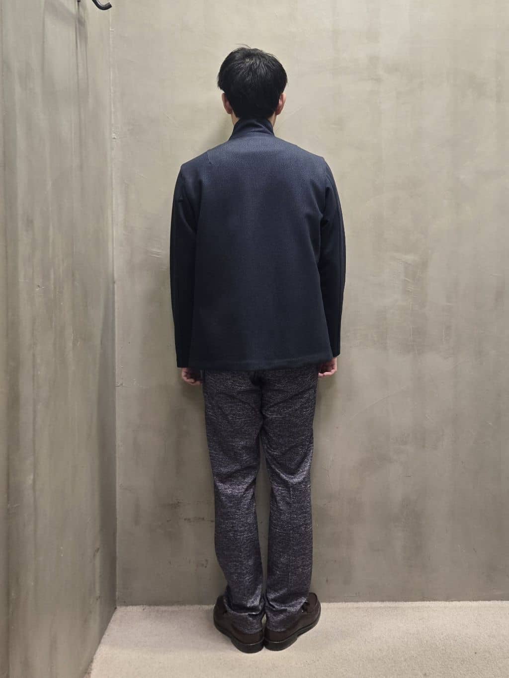 白木駆さんの「TAKEO KIKUCHI｜【DOWN FABRIC】ダウンファブリック スタンドカラーブルゾン」を使ったコーディネート