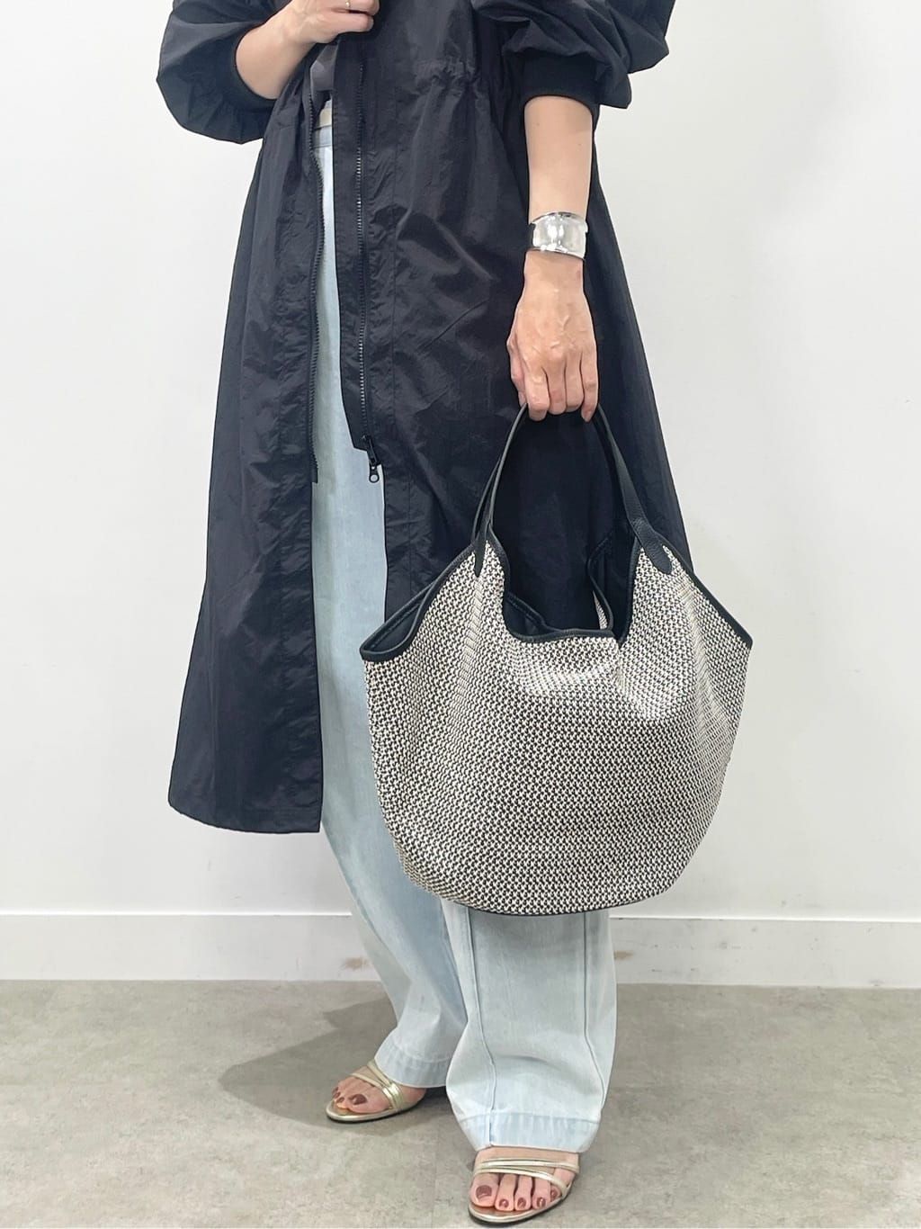 KAYOさんの「UNTITLED｜◆【Ca_CHIGNON】ロングウィンドブレーカー」を使ったコーディネート
