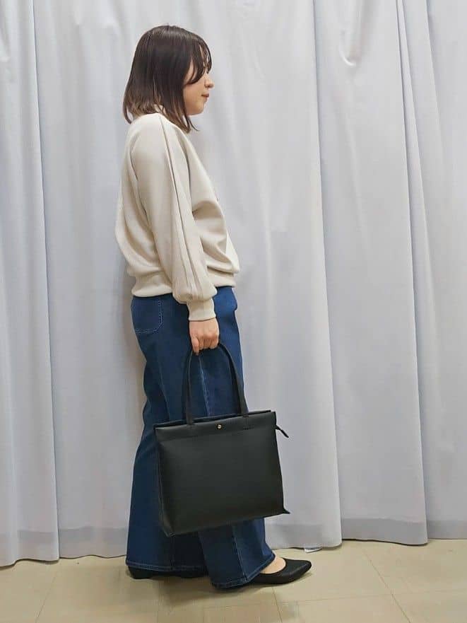 かなさんの「SHOO･LA･RUE｜◆ストレッチアーモンドトゥパンプス」を使ったコーディネート
