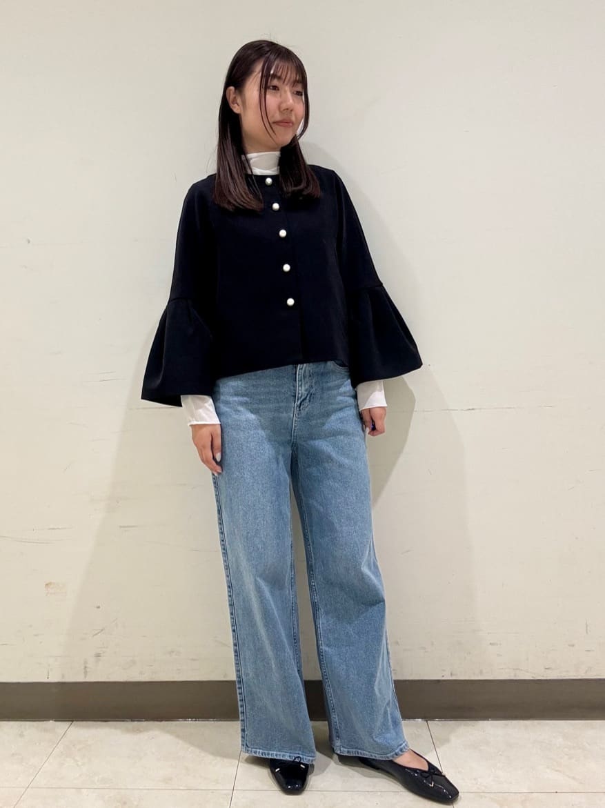 ななさんの「OPAQUE.CLIP｜◆《通勤対応/セットアップ対応》パール調ボタンフレアスリーブジャケット【洗濯機洗い可】」を使ったコーディネート