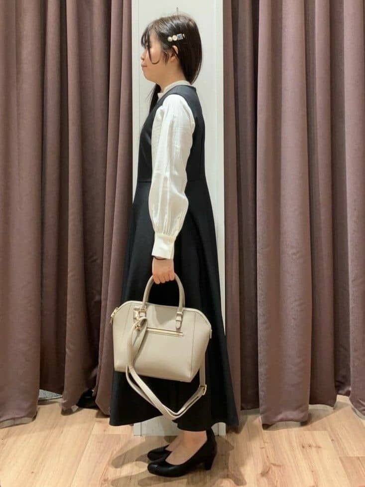 みちゃさんの「grove｜【人間工学】つつまれフィットパンプス【入卒対応可】」を使ったコーディネート