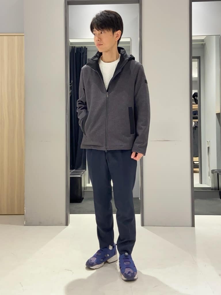 わいずみさんの「TAKEO KIKUCHI｜【多機能・軽量】シャドーライン リュック」を使ったコーディネート
