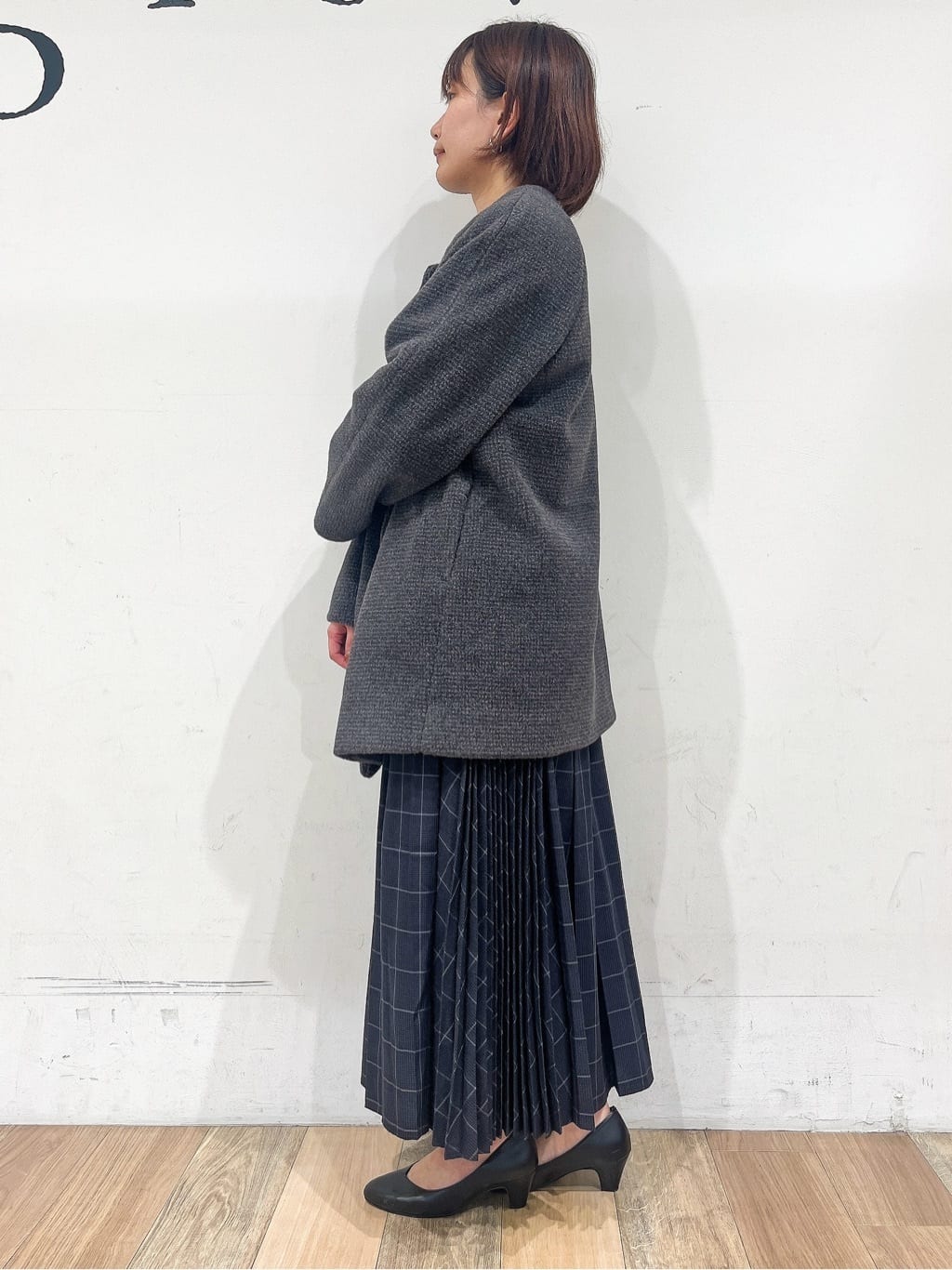 山さんさんの「grove｜【ふわっと心地よい足入れ】やわここち(R)Vカットパンプス」を使ったコーディネート