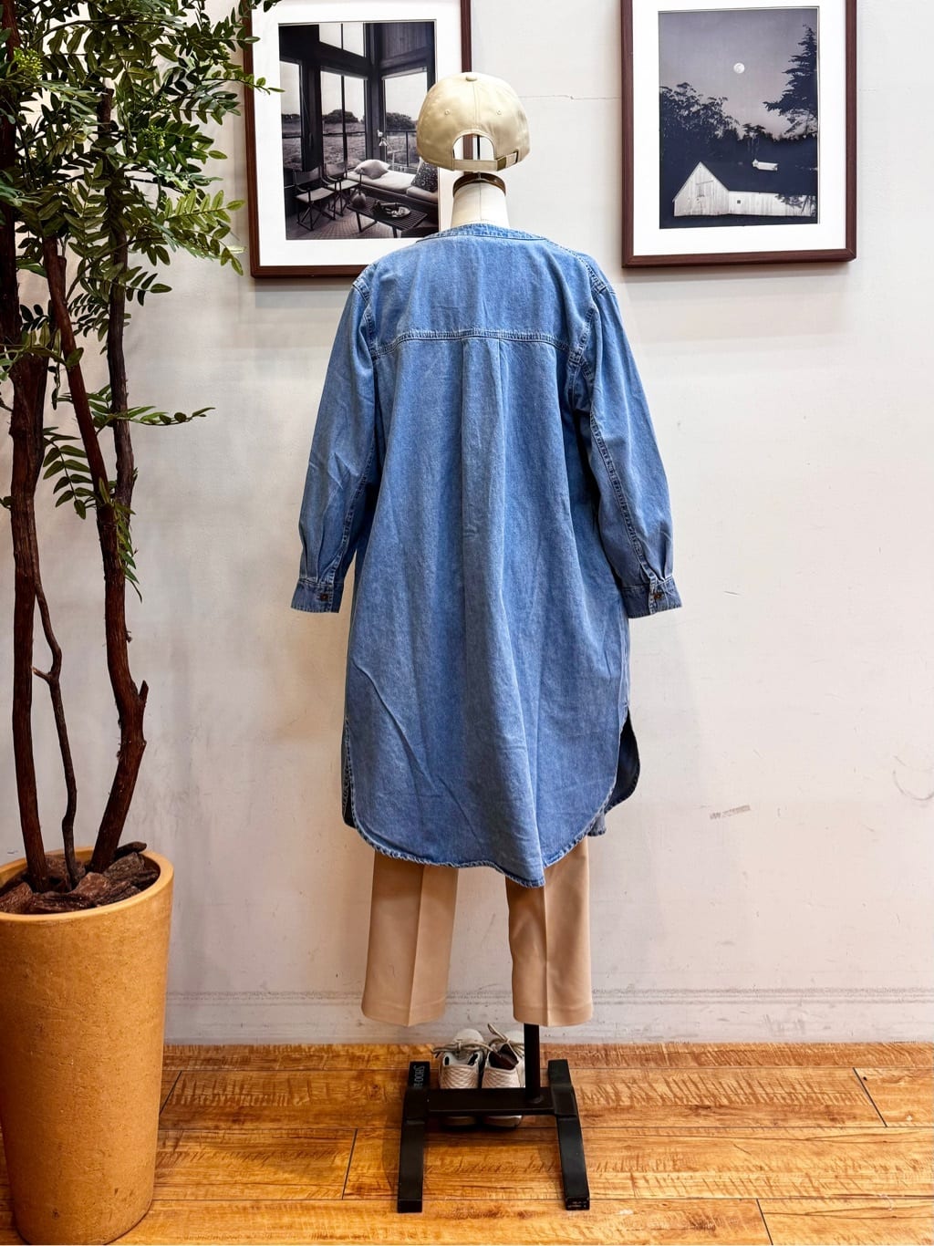 まどかさんの「SHOO･LA･RUE｜◆【洗える/体型カバー】デニム シャツワンピース」を使ったコーディネート