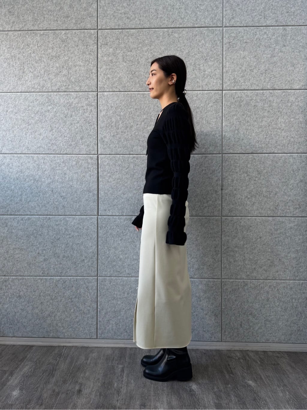 uchi__yamaさんの「CODE A｜gathered sleeves knit」を使ったコーディネート