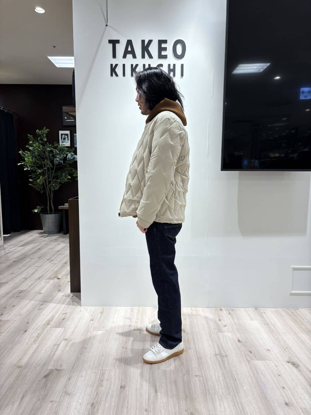 Mr.kさんの「TAKEO KIKUCHI｜【モンスターストレッチ】日本製 ワンウォッシュ デニムパンツ」を使ったコーディネート