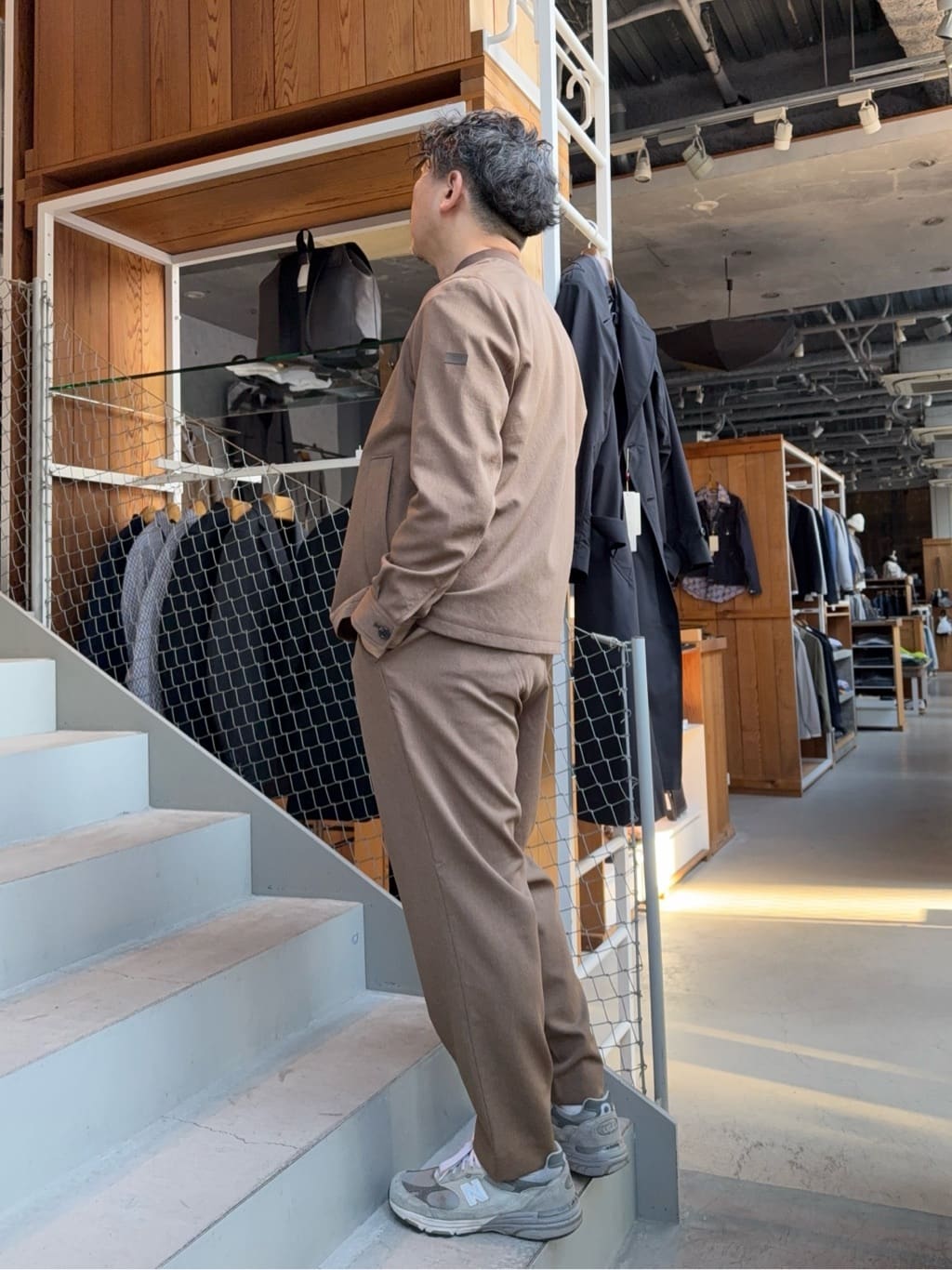 デザイナーTAKEman さんの「TAKEO KIKUCHI｜◆【体温フィットベルト搭載】ZeRoG(R)fit（ゼロジーフィット）バックパック」を使ったコーディネート