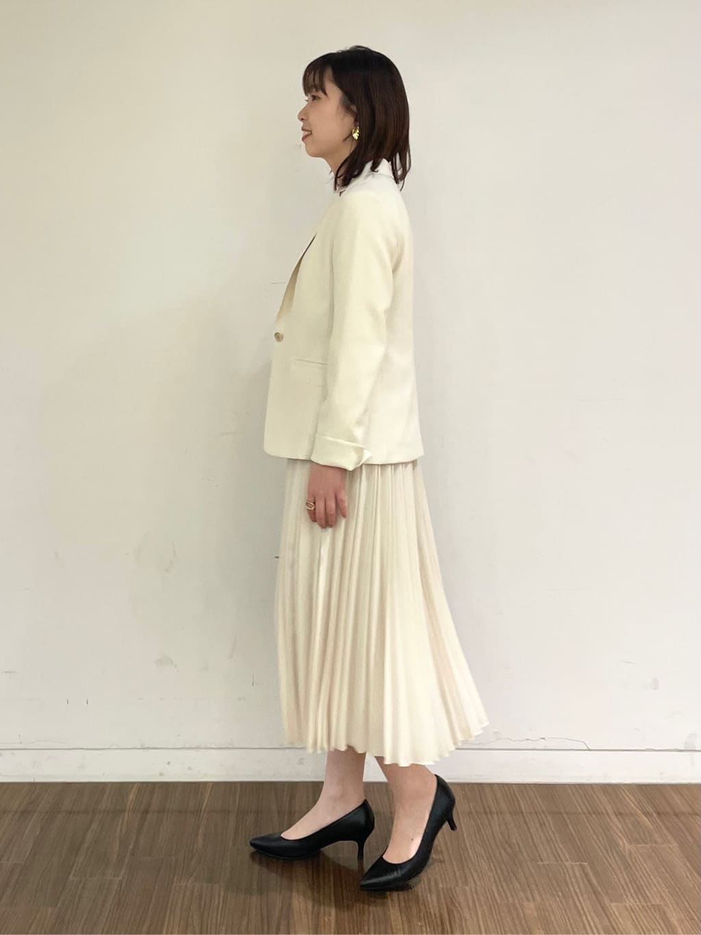 ねねさんの「INDIVI｜◆【合皮／マルチWAY／サブバッグ付】ミニショルダーバッグ」を使ったコーディネート