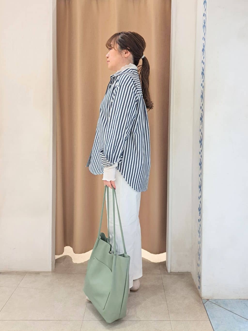 sho*さんの「SHOO･LA･RUE｜◆【高レビュー/洗える/美脚シルエット】ソフトスティックパンツ」を使ったコーディネート
