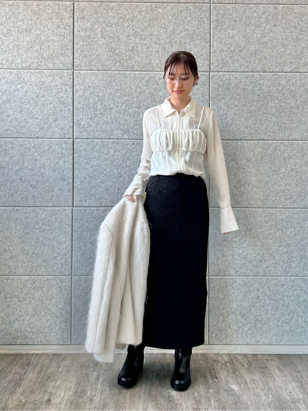 harunaさんの「CODE A｜shaggy jacket coat」を使ったコーディネート