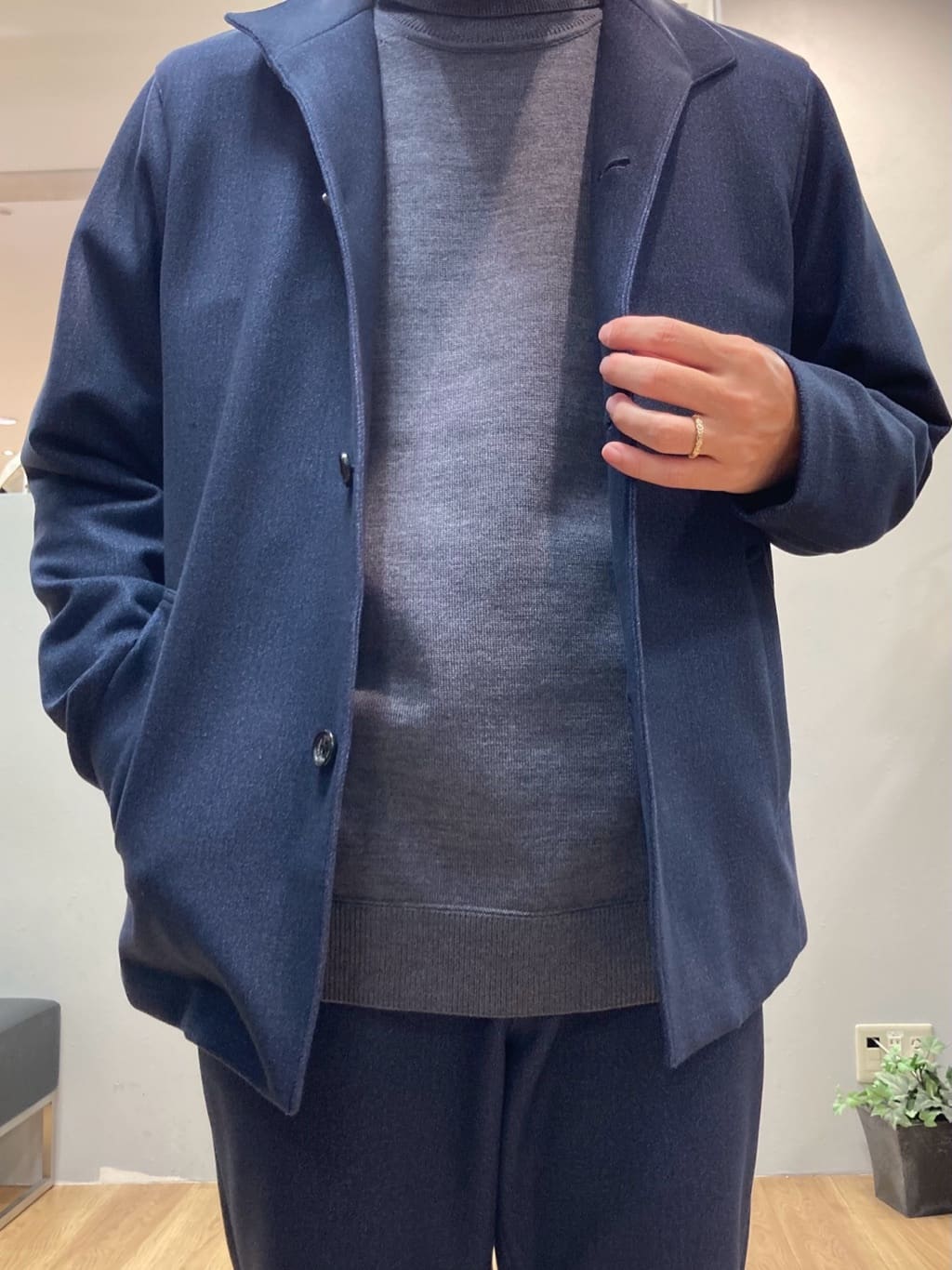 シュンさんの「TAKEO KIKUCHI｜【DOWN FABRIC】ダウンファブリック スタンドカラーブルゾン」を使ったコーディネート
