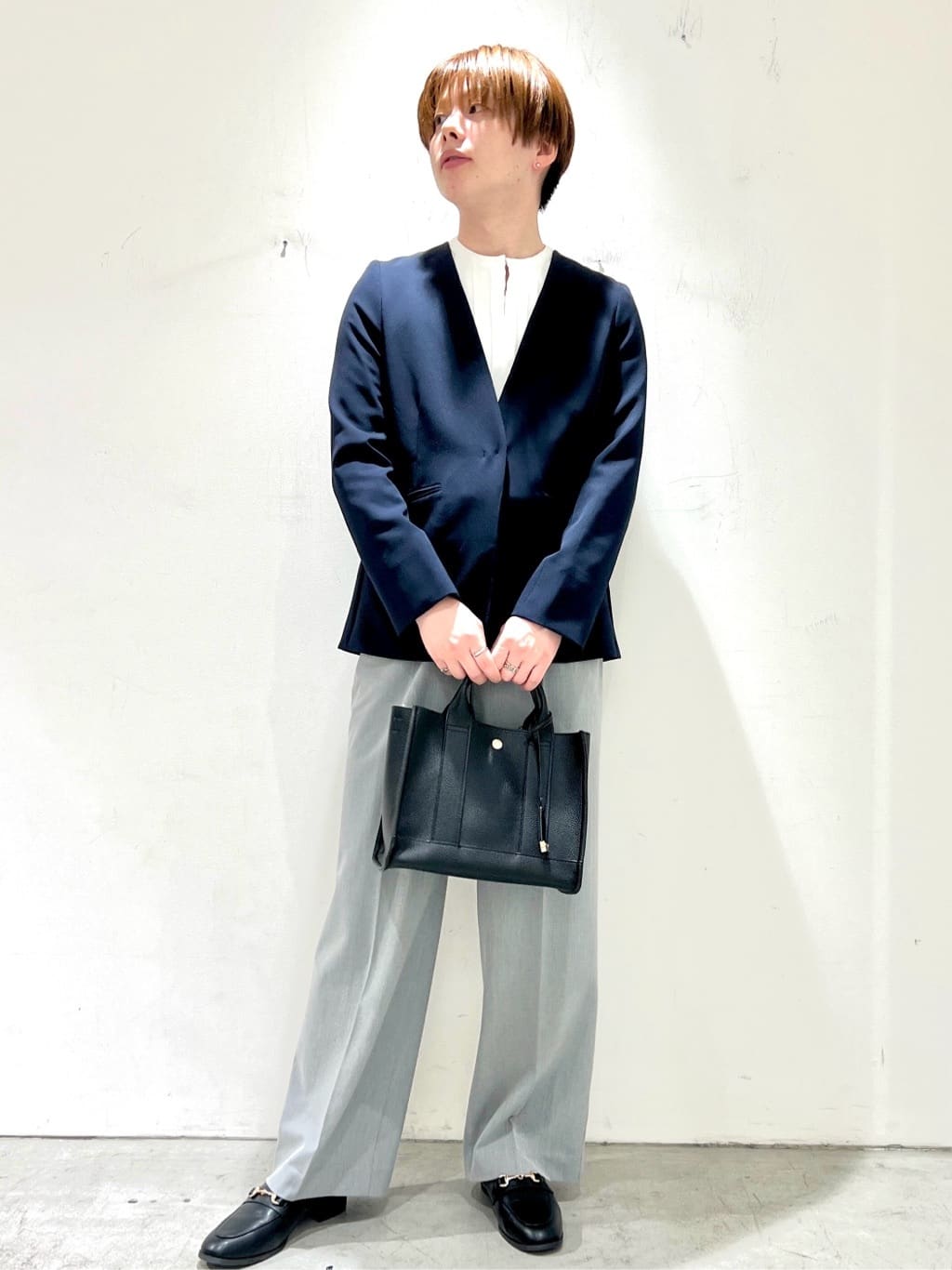JINさんの「OPAQUE.CLIP｜《通勤／セットアップ対応》Vネックジャケット／ダブルクロス【洗濯機洗い可】」を使ったコーディネート