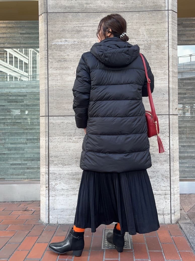 harusakuさんの「SHOO･LA･RUE｜◆【セレモニーにも】ひらりと揺れる上品シルエット サテンプリーツスカート」を使ったコーディネート