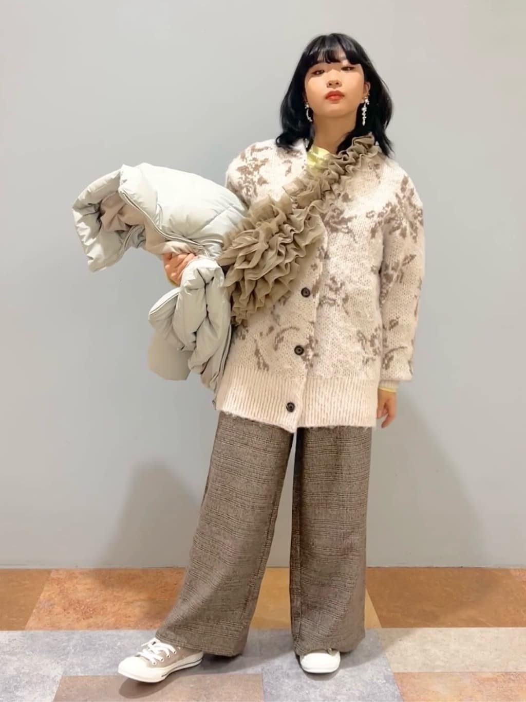 ひらのみさんの「THE SHOP TK｜◆【毛玉になりにくい/蓄熱性】春色_美人ガーターニット/洗える/体形カバー」を使ったコーディネート