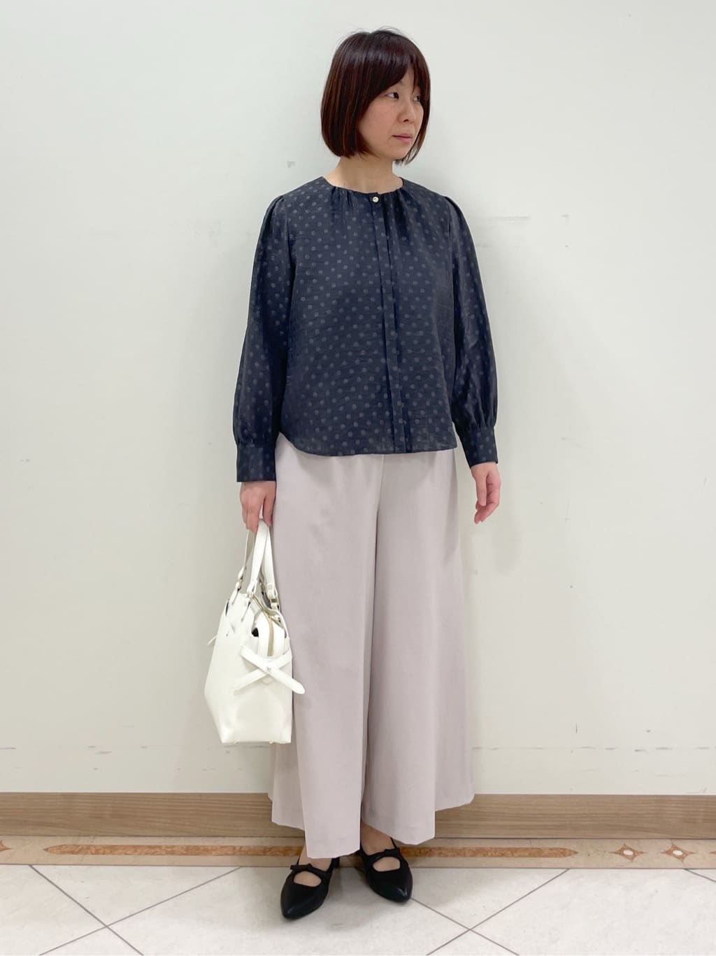 hanaさんの「Reflect｜◆【手洗い可】ドットジャカードブラウス」を使ったコーディネート