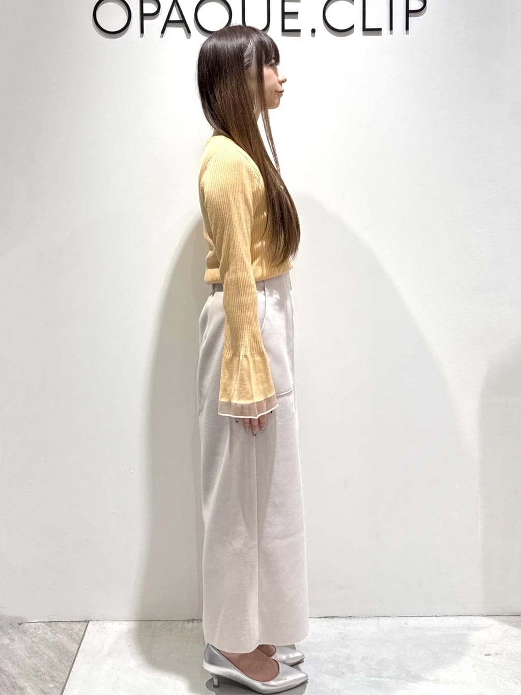 mikaさんの「OPAQUE.CLIP｜◆フレアスリーブリブニット【洗濯機洗い可】」を使ったコーディネート