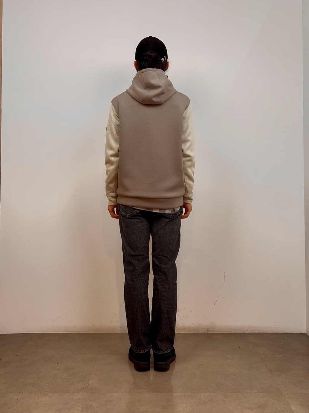 SHOOさんの「TAKEO KIKUCHI｜【モンスターストレッチ】日本製 ウォッシュド デニムパンツ」を使ったコーディネート