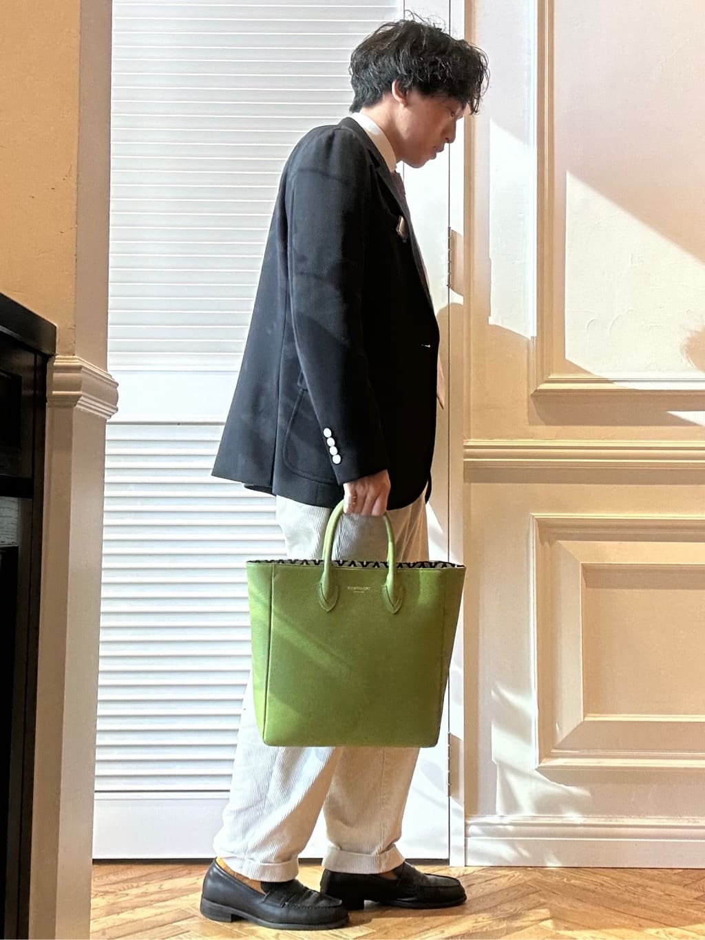 須田　慎二郎さんの「DRESSTERIOR｜【撥水加工/Safari5月号掲載】ローファー」を使ったコーディネート