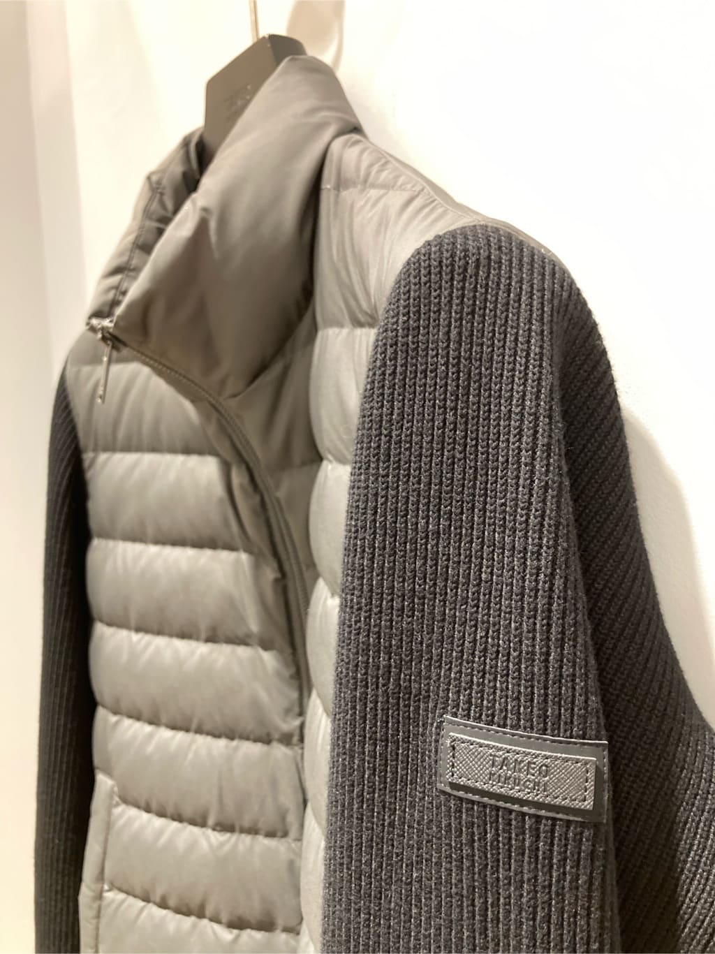 シュンさんの「TAKEO KIKUCHI｜【Made in JAPAN】播州織 ストレッチ パンツ」を使ったコーディネート
