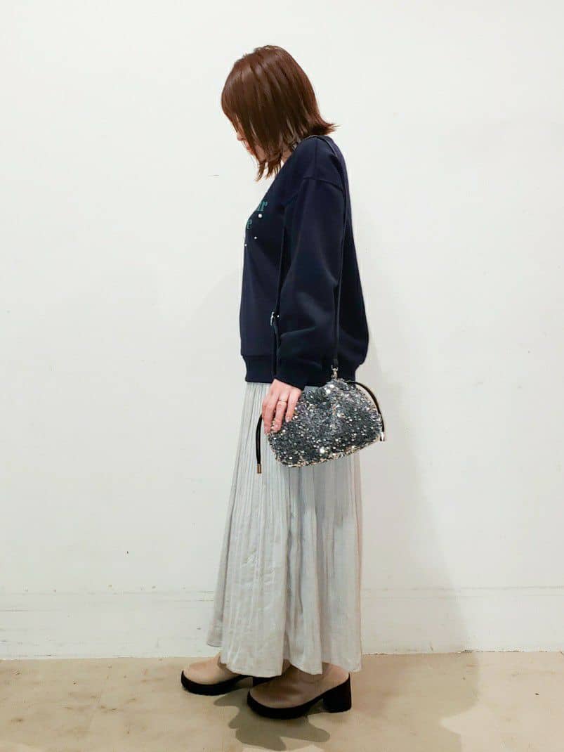 TSUCHIYAさんの「SHOO･LA･RUE｜◆【セレモニーにも】ひらりと揺れる上品シルエット サテンプリーツスカート」を使ったコーディネート