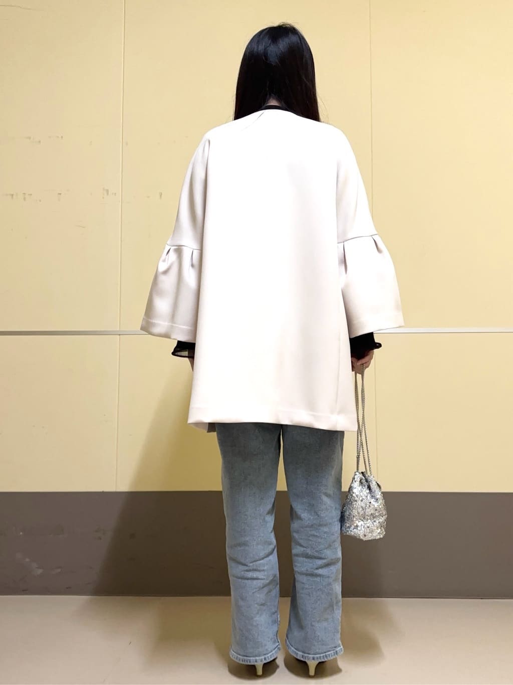 あきさんの「OPAQUE.CLIP｜◆フレアスリーブミドルコート【洗える】」を使ったコーディネート