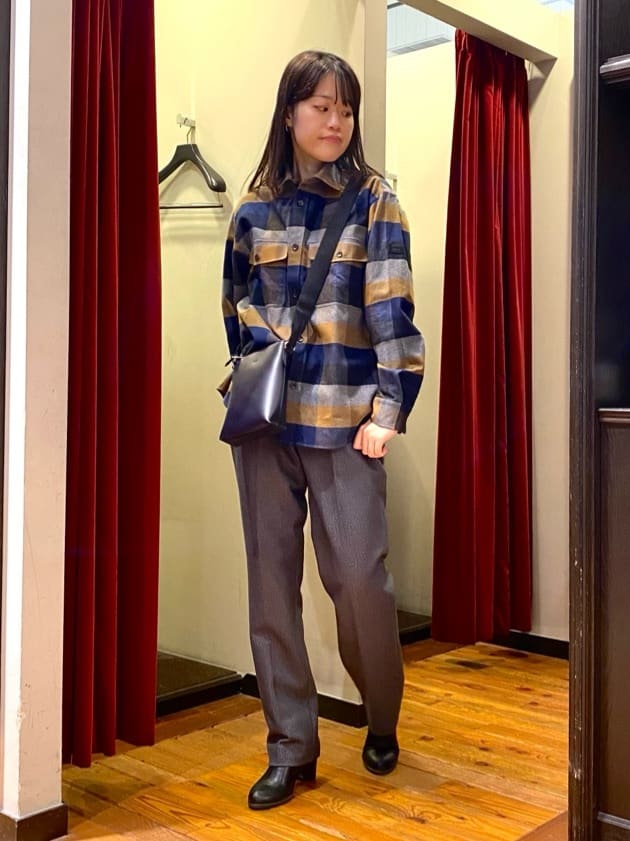 かわぴーさんの「TAKEO KIKUCHI｜【DOWN FABRIC】ダウンファブリック ドレスパンツ / セットアップ対応」を使ったコーディネート