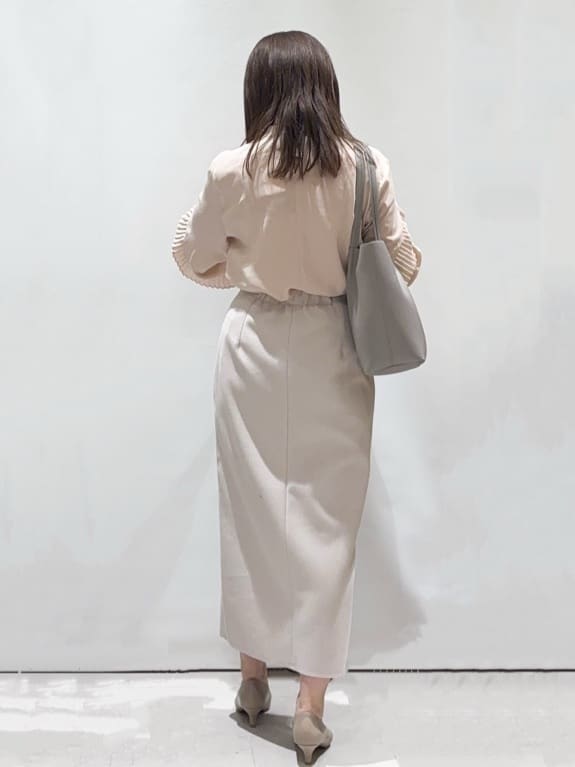 まみさんの「OPAQUE.CLIP｜◆《美人百花掲載》プリーツフリルスリーブブラウス【洗濯機洗い可】」を使ったコーディネート