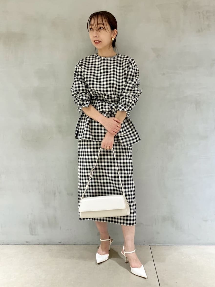 tomoさんの「UNTITLED｜◆【セットアップ可能】ギンガムチェック ブラウス」を使ったコーディネート